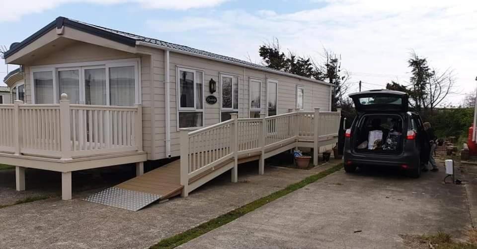 Privately Owned Stunning Caravan Seawick Holiday Park St Osyth Jaywick Sands 외부 사진