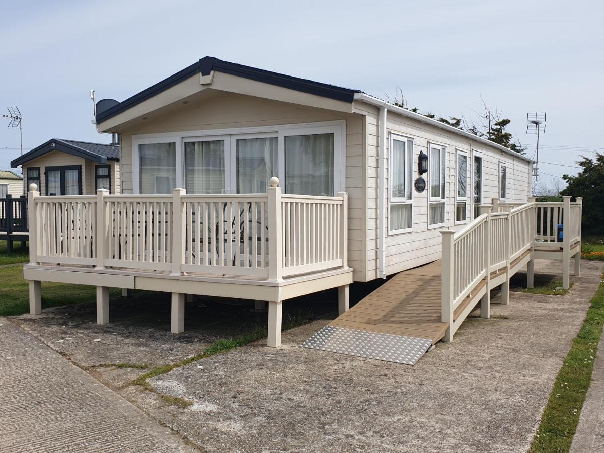Privately Owned Stunning Caravan Seawick Holiday Park St Osyth Jaywick Sands 외부 사진