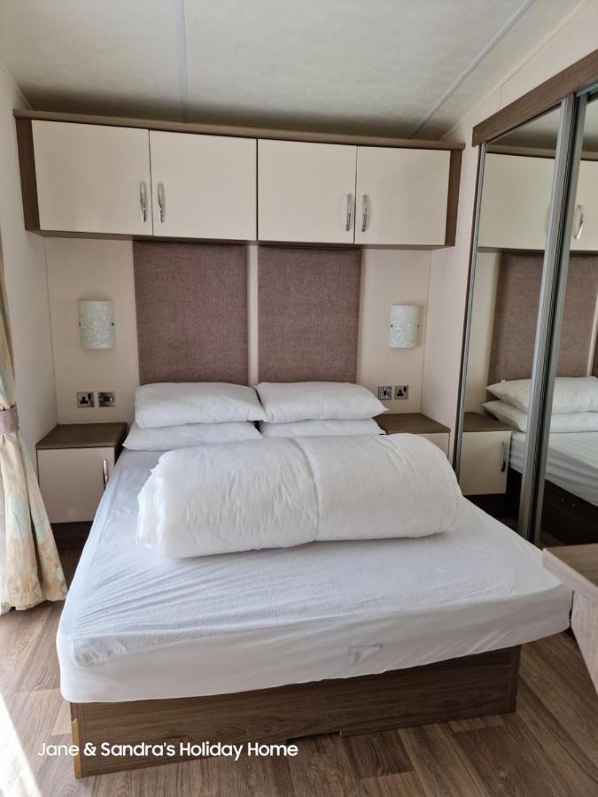Privately Owned Stunning Caravan Seawick Holiday Park St Osyth Jaywick Sands 외부 사진