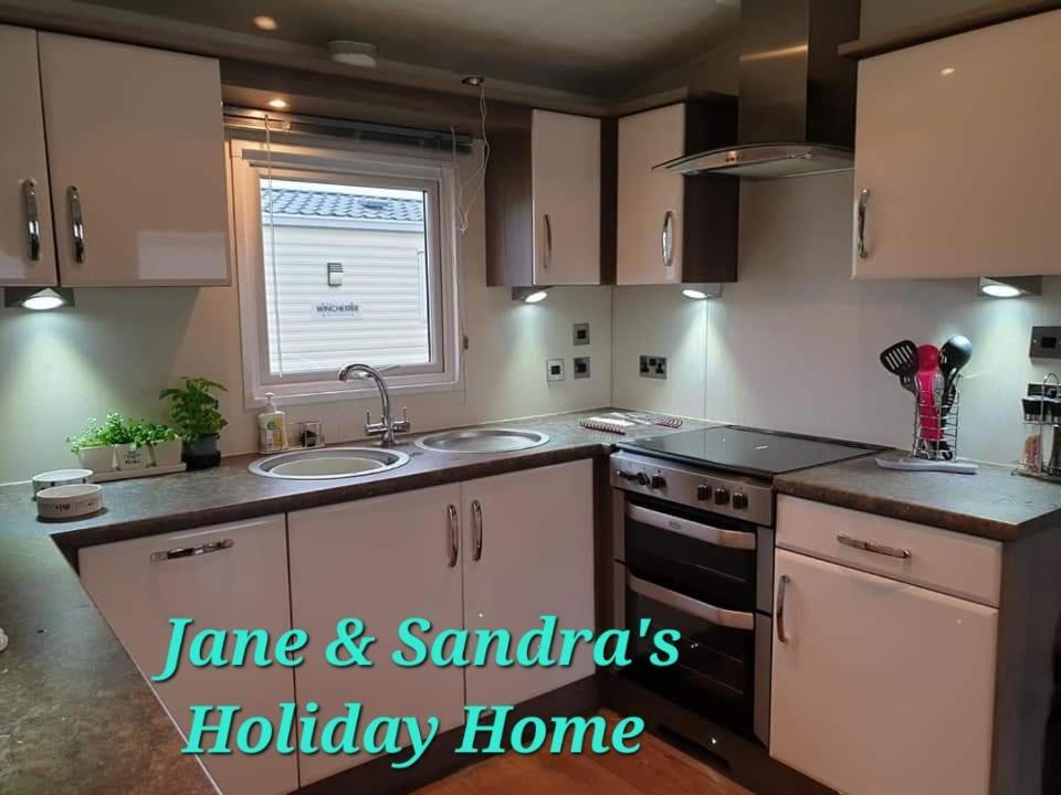 Privately Owned Stunning Caravan Seawick Holiday Park St Osyth Jaywick Sands 외부 사진